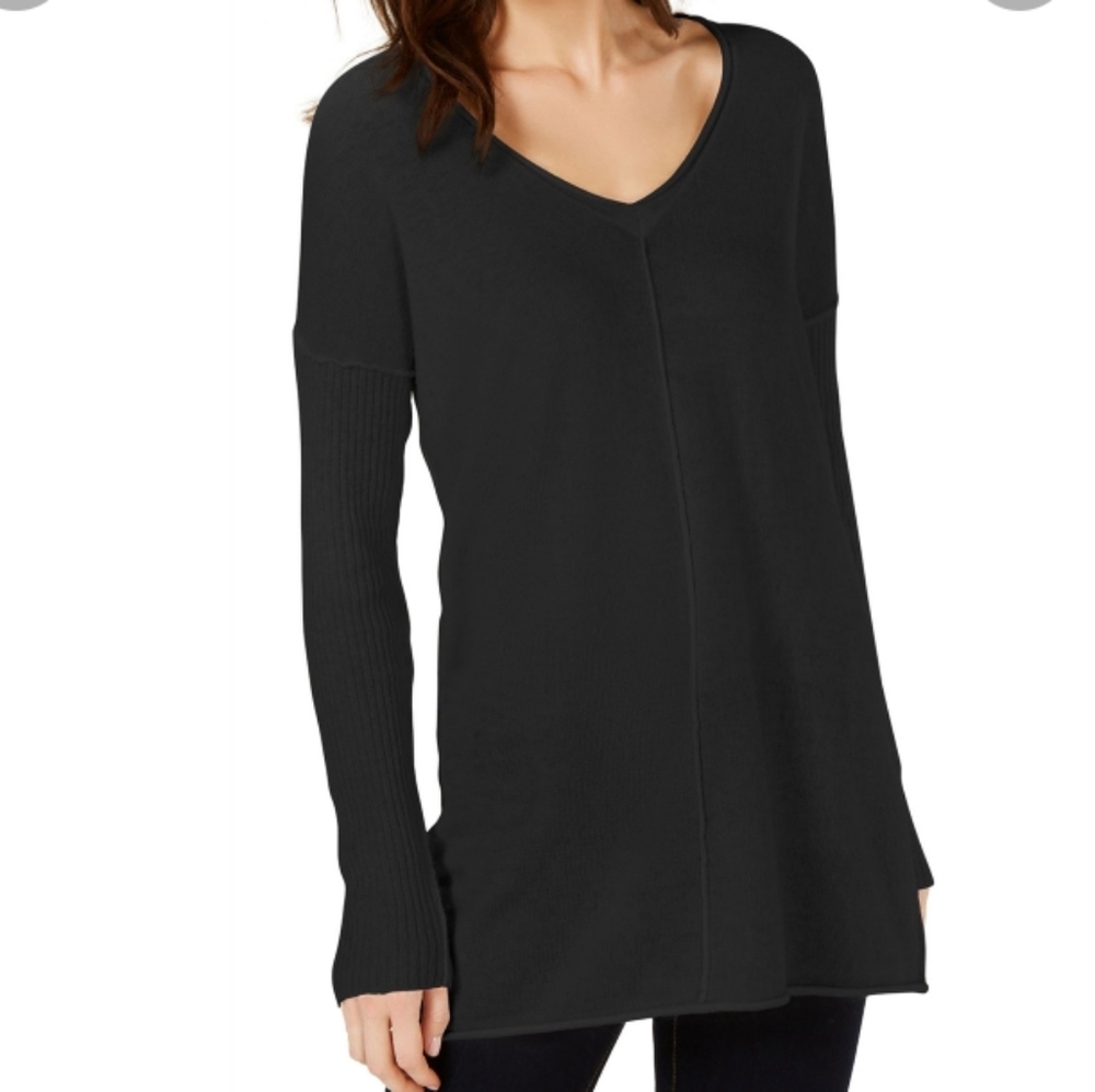 Apt 9 sparkly emerald green vneck sweater